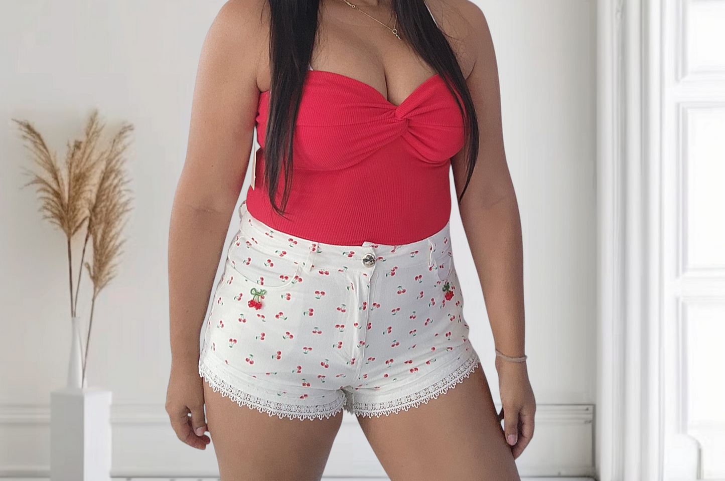 Cherry White Short