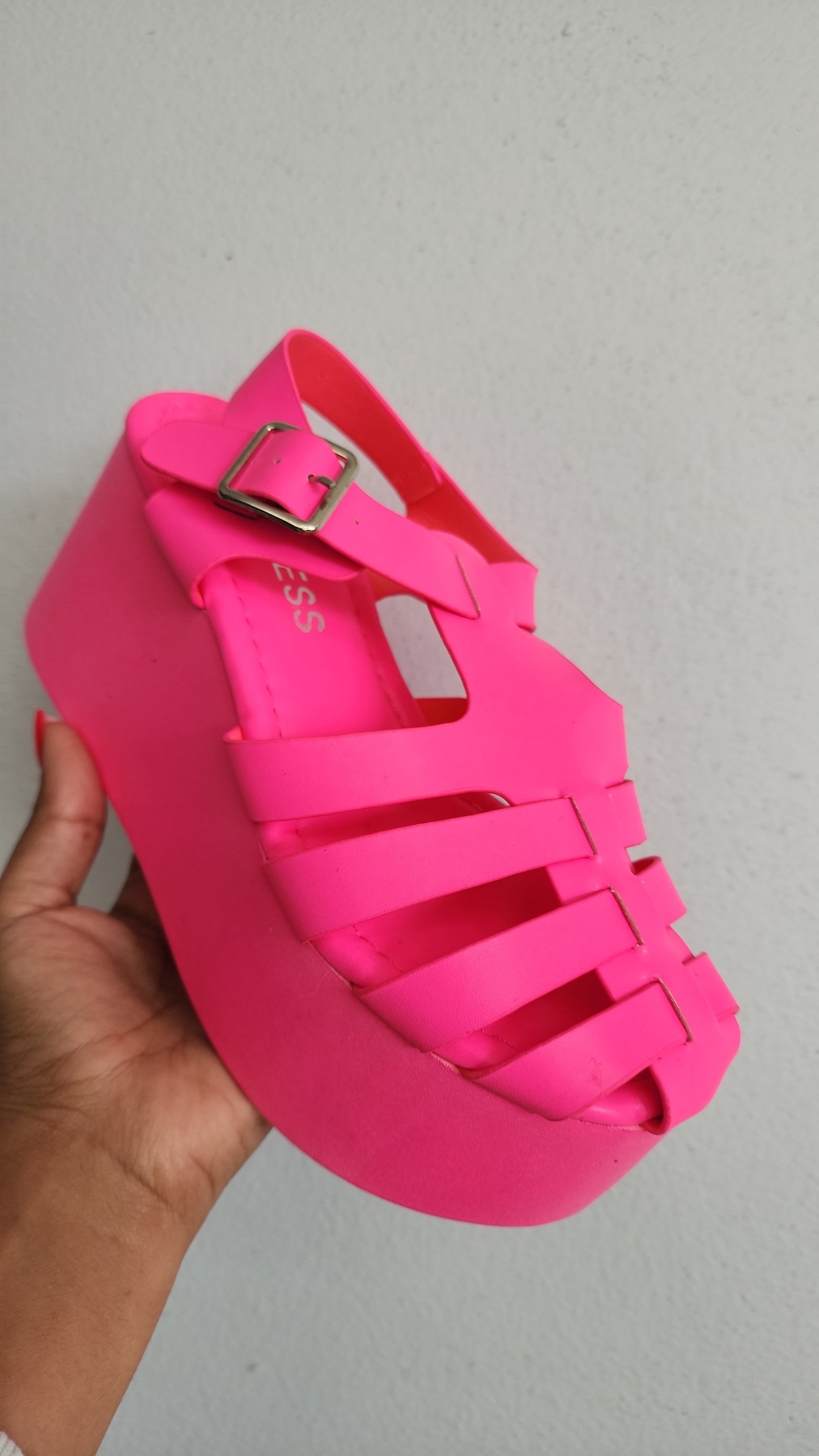 Plataformas PINK NEON